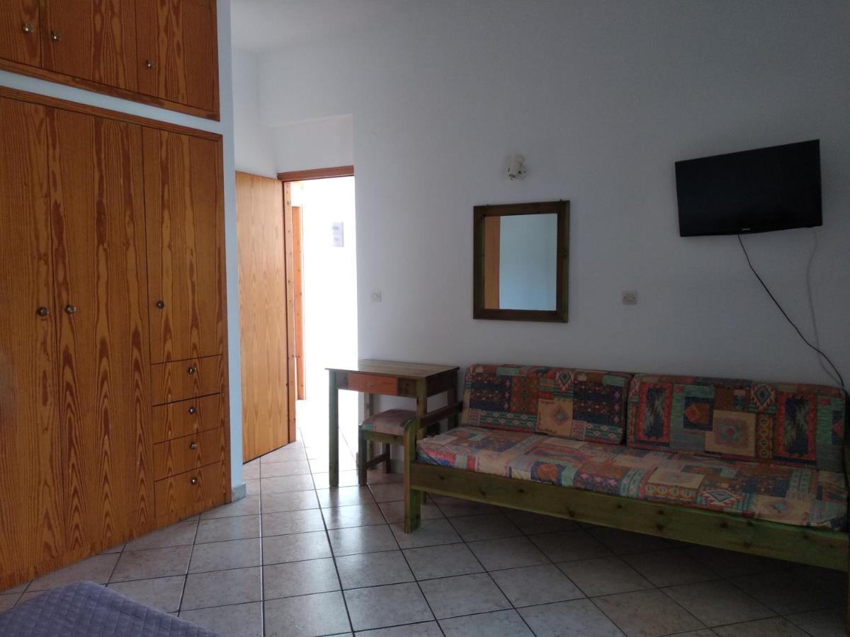 Ton Mari Apartments Palaiochora Zewnętrze zdjęcie