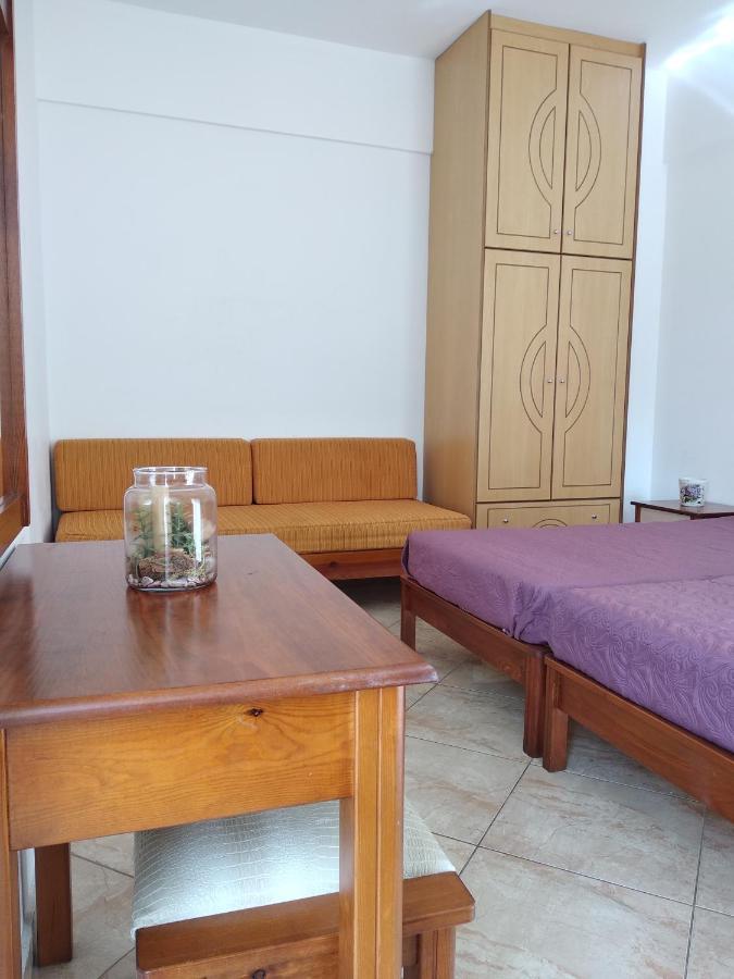 Ton Mari Apartments Palaiochora Zewnętrze zdjęcie